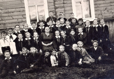 Еремковская школа 5-й класс. 1959 год..png