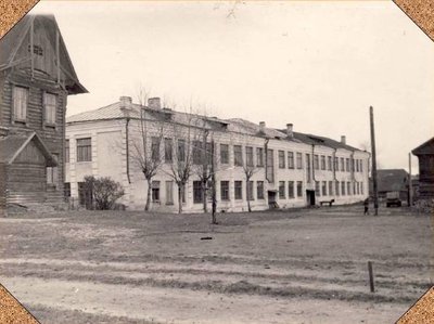 Здание школы 1940 г..jpg