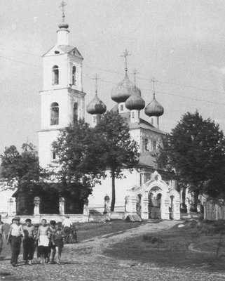 церковь примерно в 1960 году.jpg