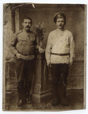 Дмитрий Шишков (справа).jpg