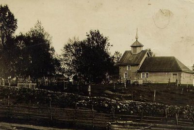 Предтеченская церковь на старом кладбище за селом (фото 1939 года).jpg